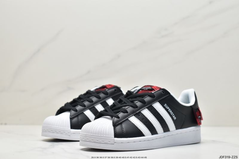 Adidas Sneakers